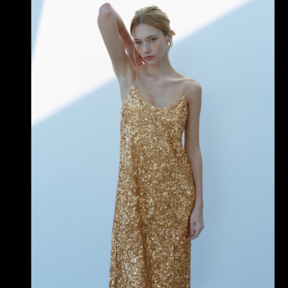 💛 SEQUIN KNIT SLIP DRESS | Limited Edition - Picture 5 of 10